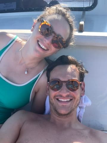 En mer et en lunettes